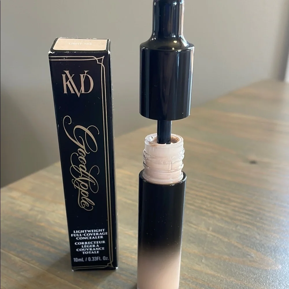 Good Apple Lightweight Concealer - Cream.  NEW!